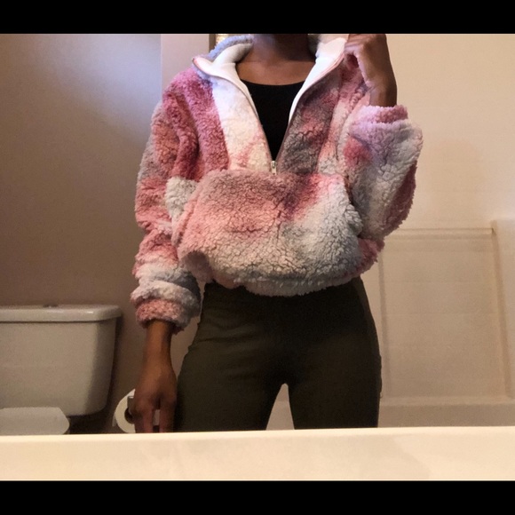 Sherpa Pullover - Picture 4 of 6